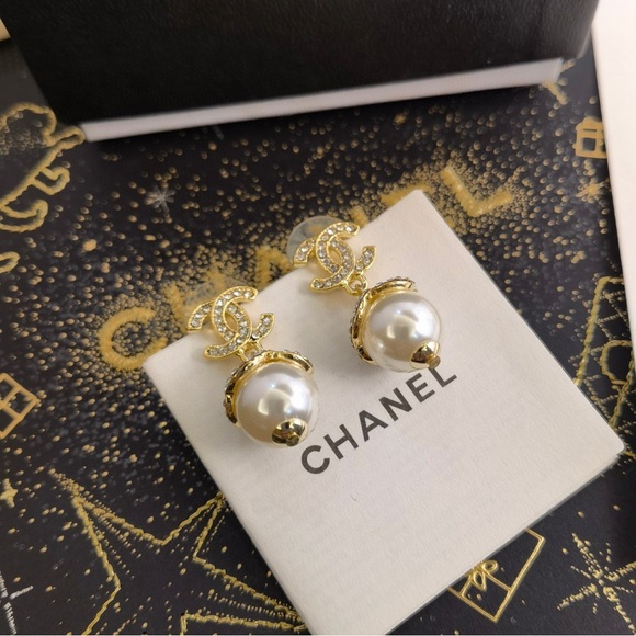 Chanel earrings - Picture 5 of 5